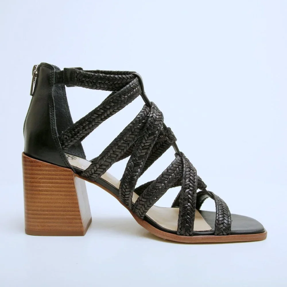 NWT‎ Vince Camuto Nissena Leather Strappy Heeled Sandals